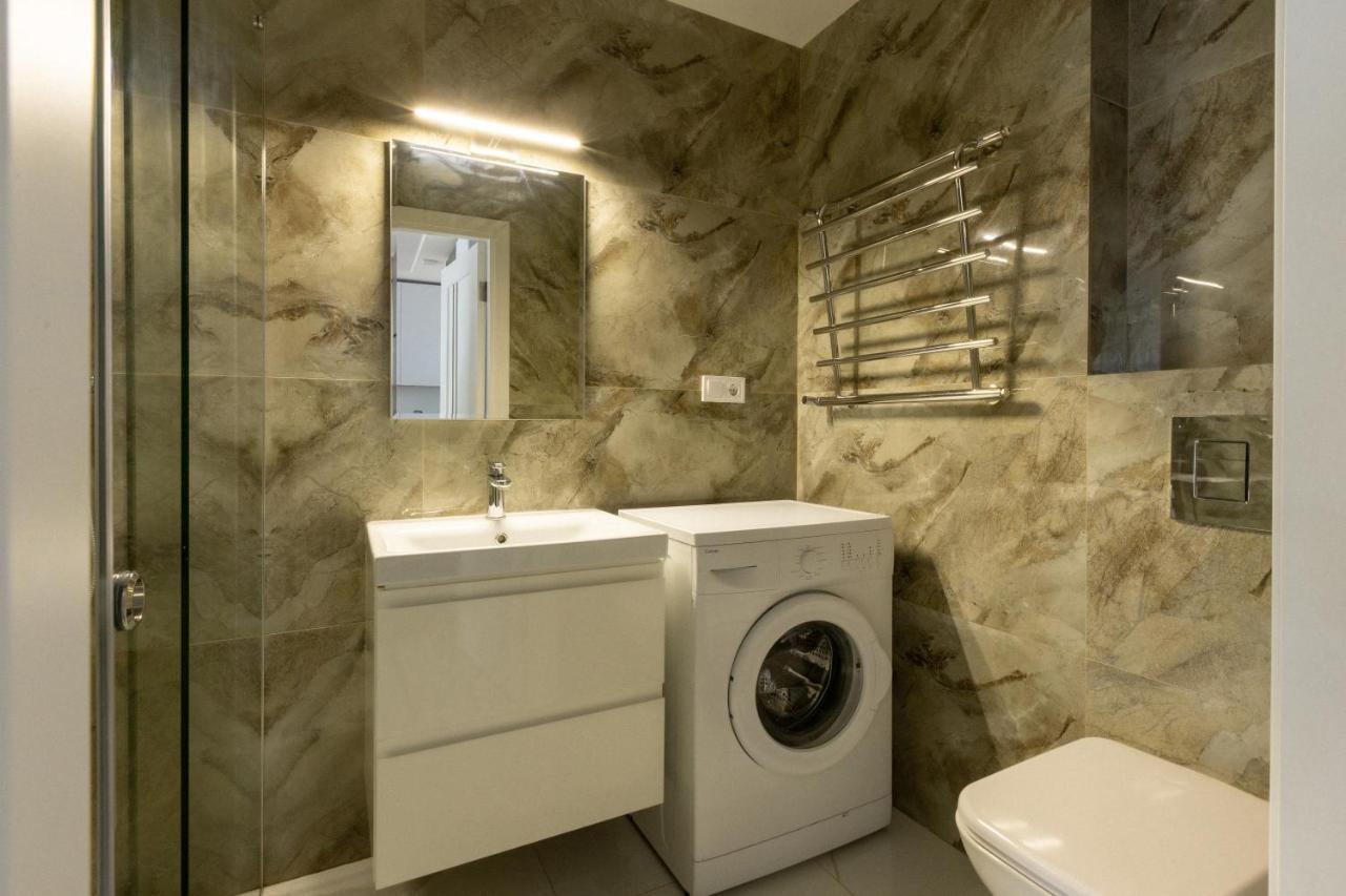 Vip Apartment Near Center Lvov Exteriér fotografie